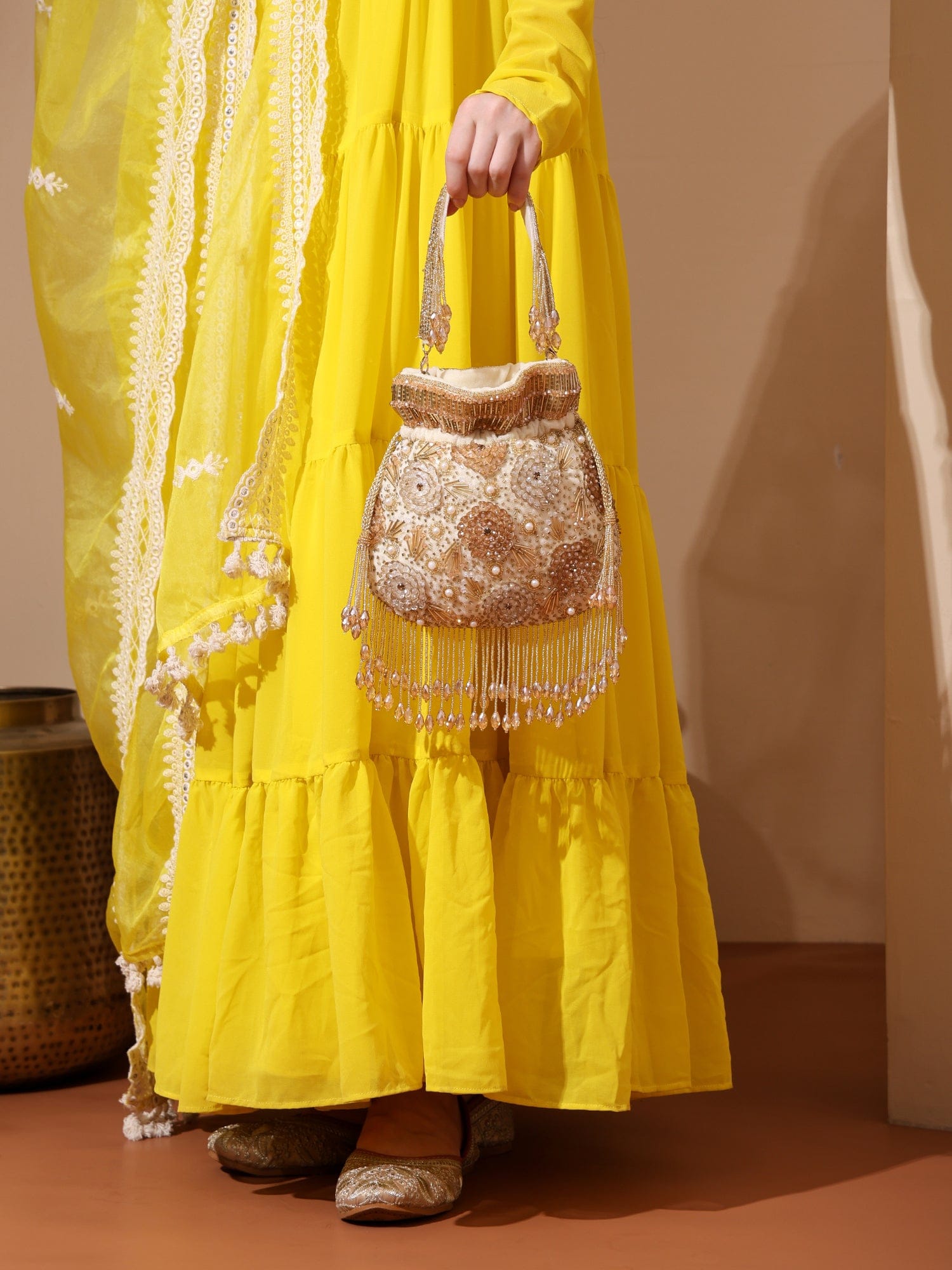 Laalima Golden Potli