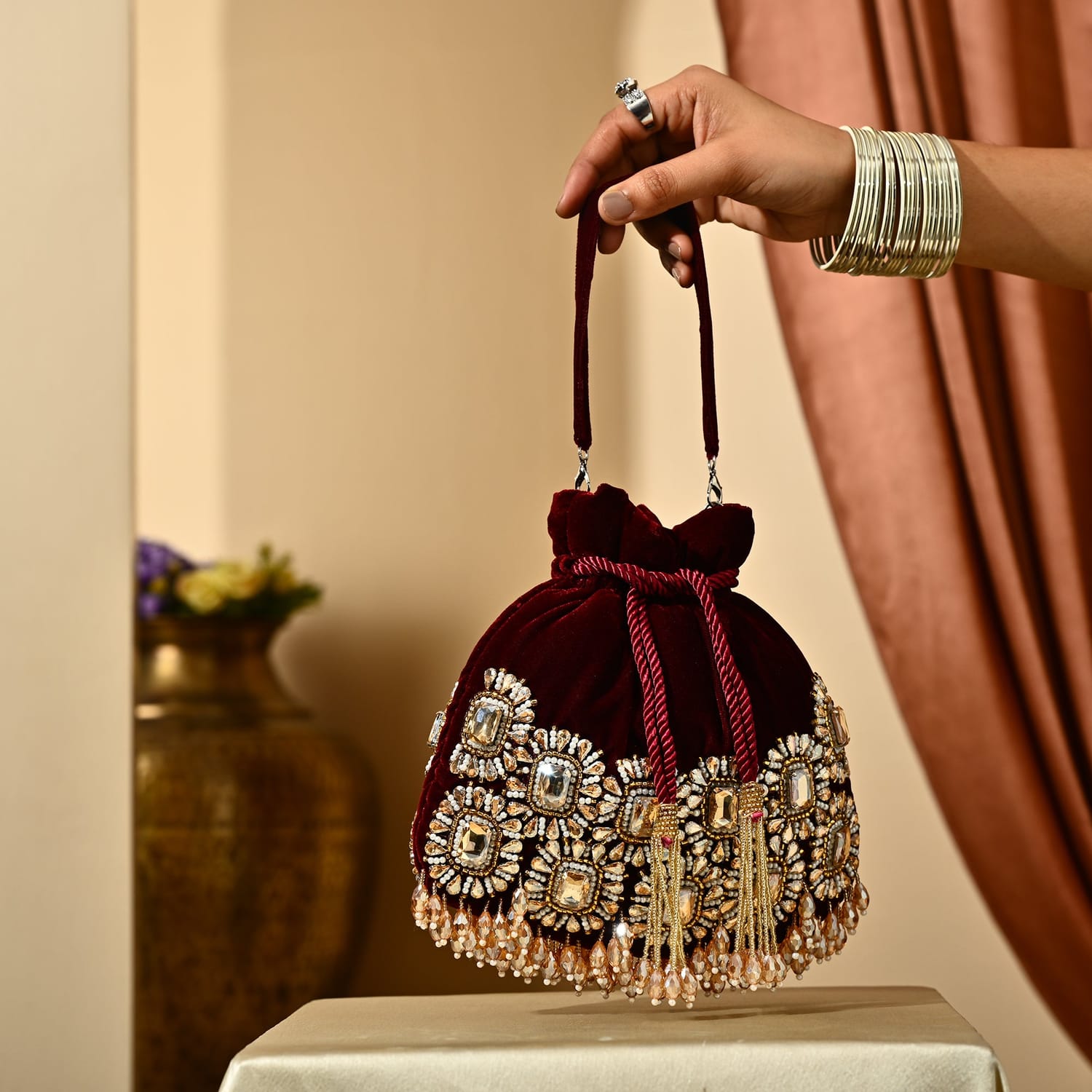 Noori Golden Potli