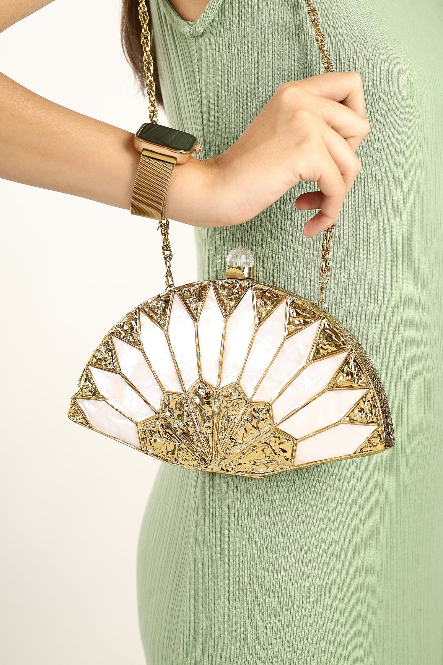 Noorika Golden Clutch