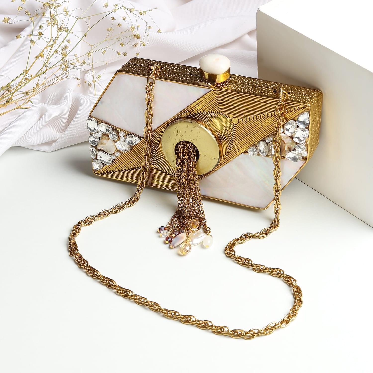 Eclat Golden Clutch
