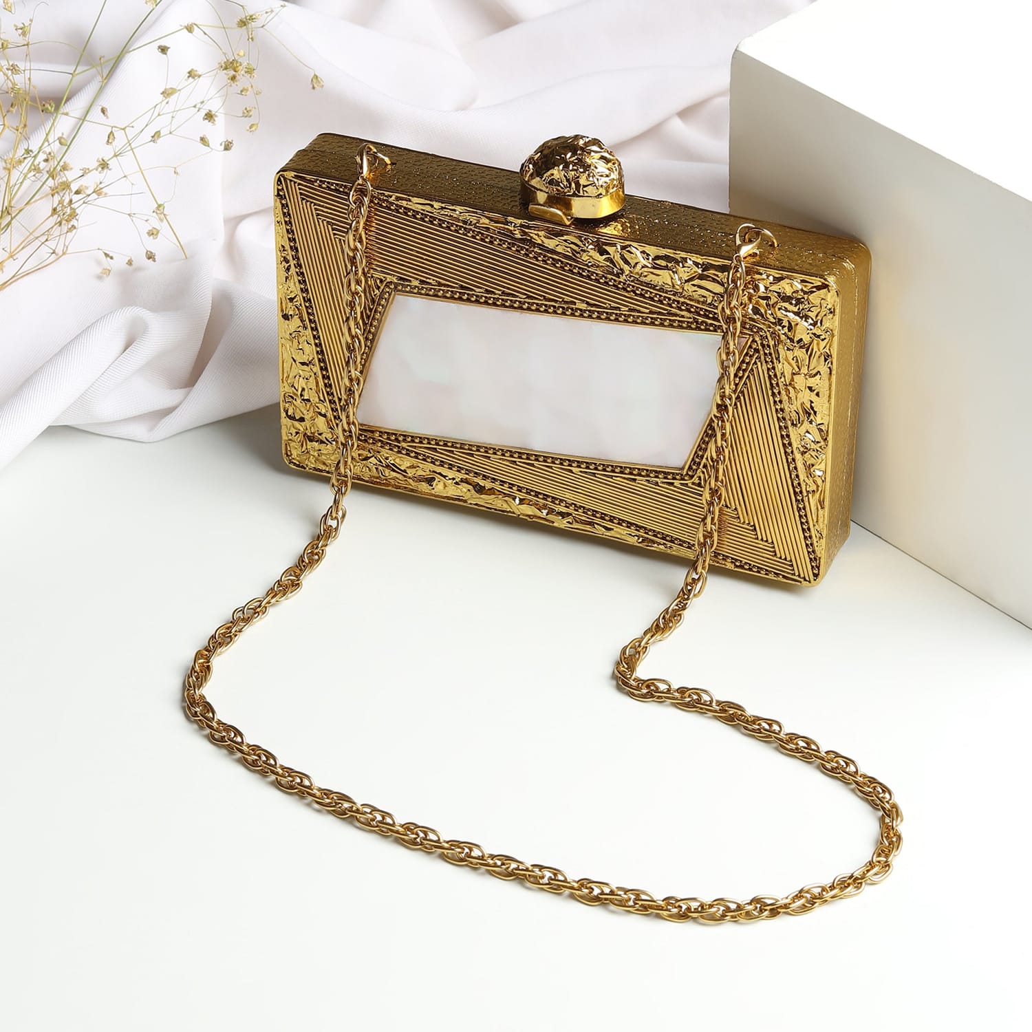 Aurum Golden Clutch