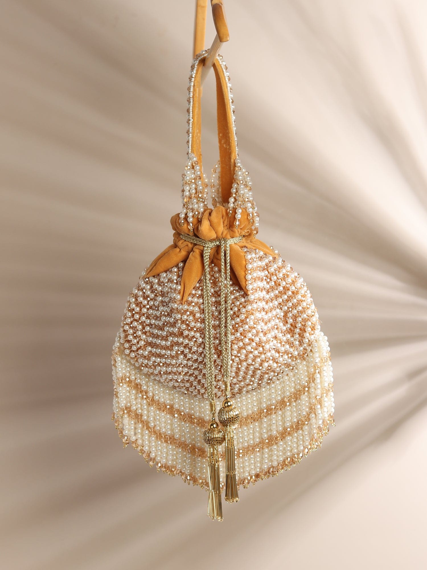Shahana Yellow Potli