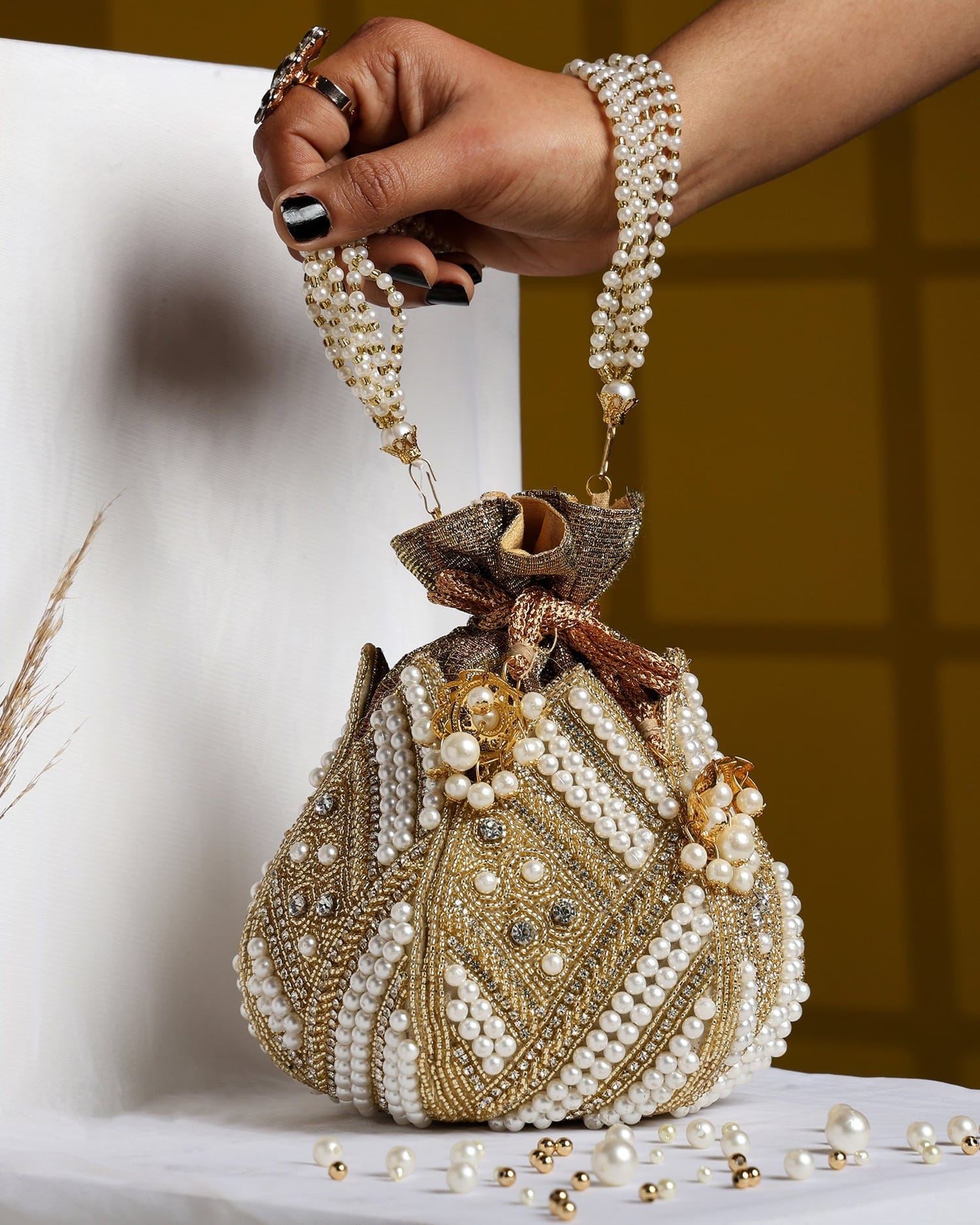 Kamal Golden Potli